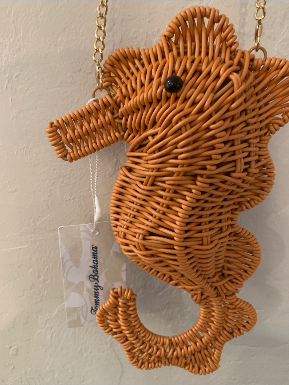 Tommy Bahama Woven Seahorse Crossbody Gold Chain Strap Magnetic Closure NWT - Picture 1 of 6